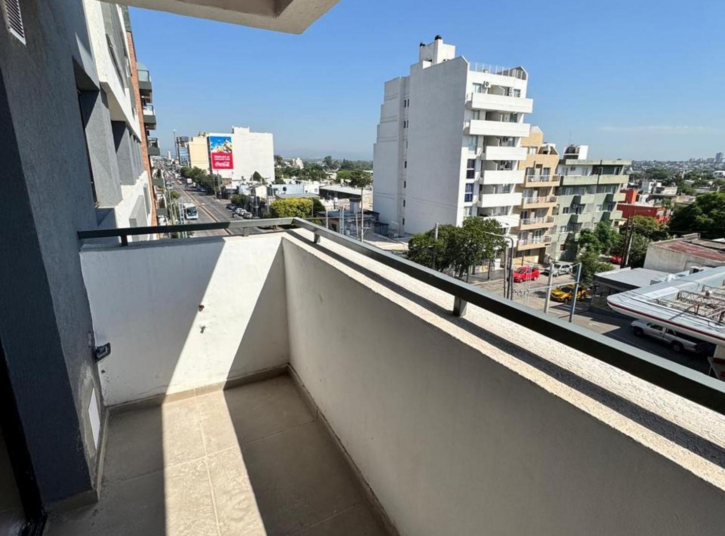 Foto de VENTA DEPARTAMENTO 1 DORMITORIO ALBERDI CON PILE, imagen 4