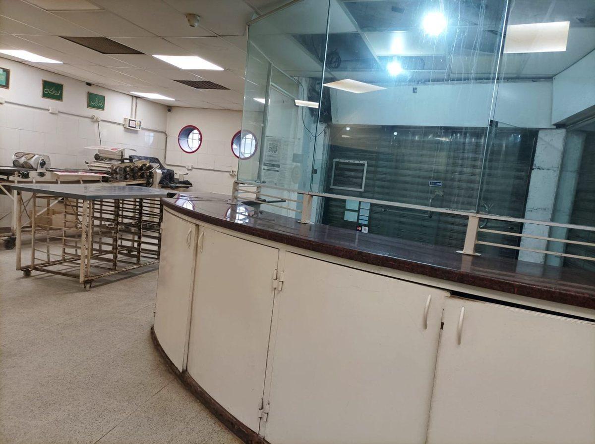 Foto de OPORTUNIDAD!! VENTA LOCAL COMERCIAL SOBRE AVENIDA, imagen 4