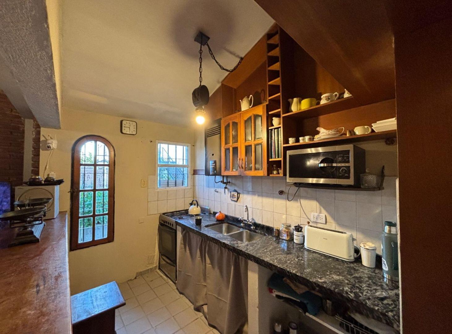Foto de VENTA CASA 4 DOR + DEPARTAMENTO EN 20 DE JUNIO, imagen 3