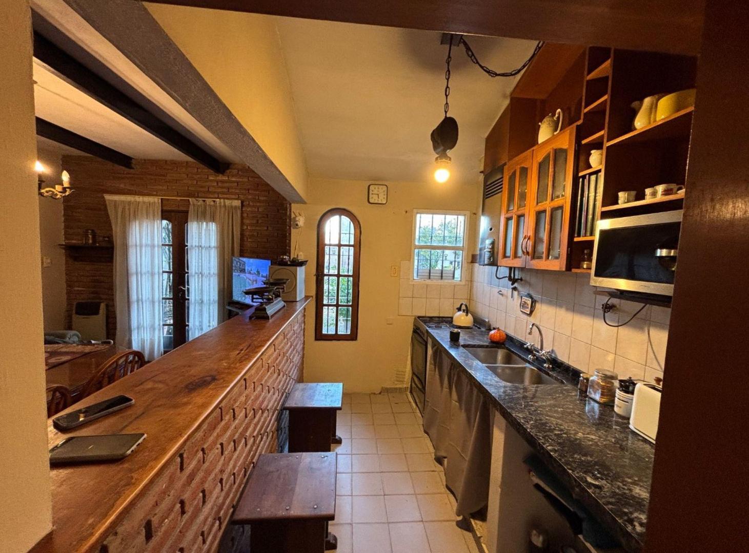 Foto de VENTA CASA 4 DOR + DEPARTAMENTO EN 20 DE JUNIO, imagen 4