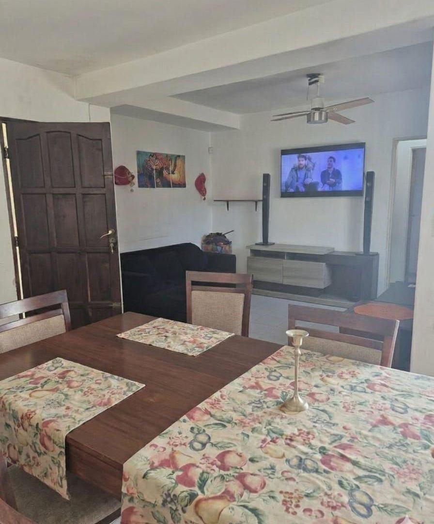 Foto de VENDE CASA DE TRES DORMITORIOS ZONA SUR, imagen 1