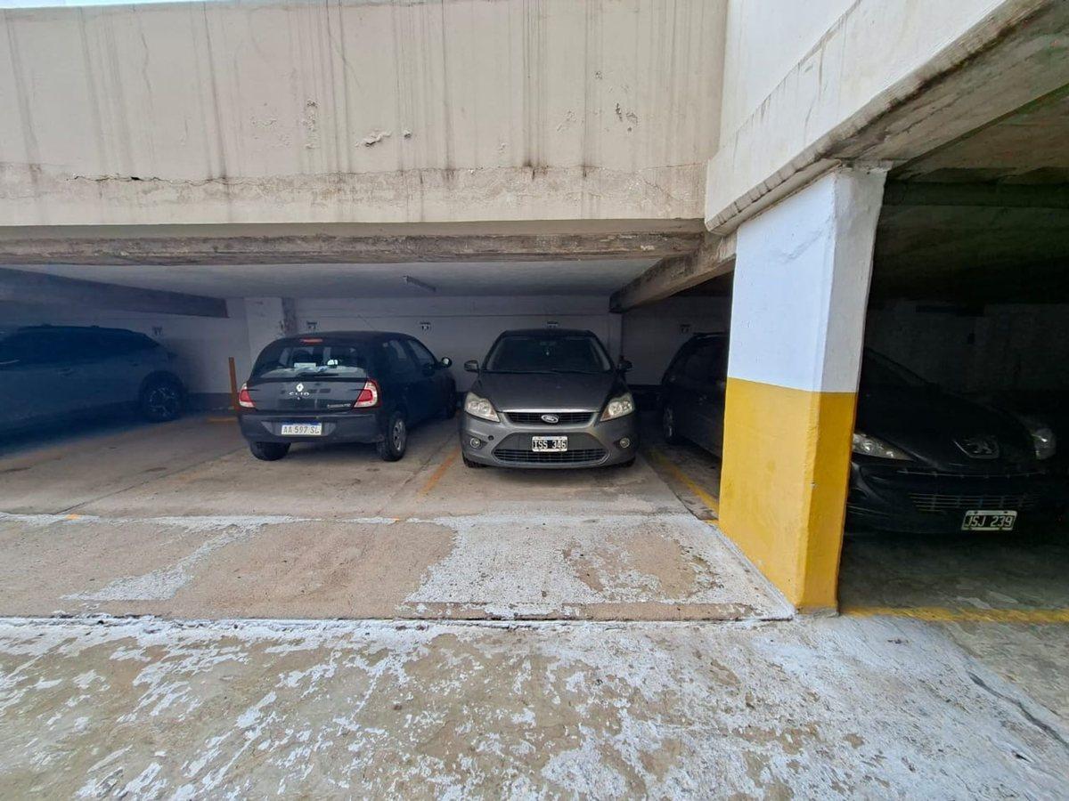 Foto de VENTA COCHERA EN B° GRAL PAZ EN EDIF MARTINICA VII, imagen 5