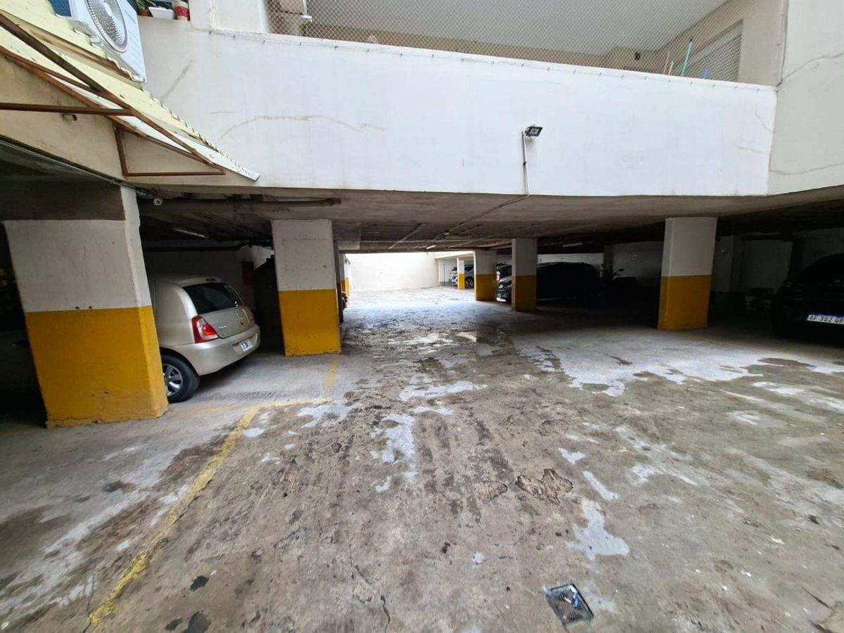 Foto de VENTA COCHERA EN B° GRAL PAZ EN EDIF MARTINICA VII, imagen 2