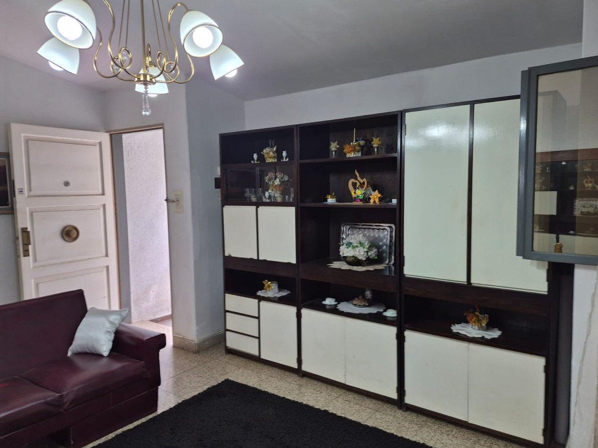 Foto de VENDE CASA DE 4 DORM EN BARRIO PARQUE REPUBLICA, imagen 4