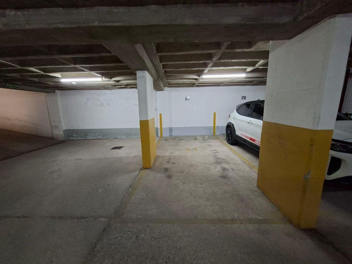 Foto de VENTA COCHERA EN B° GRAL PAZ EN EDIF MARTINICA VII, imagen 1