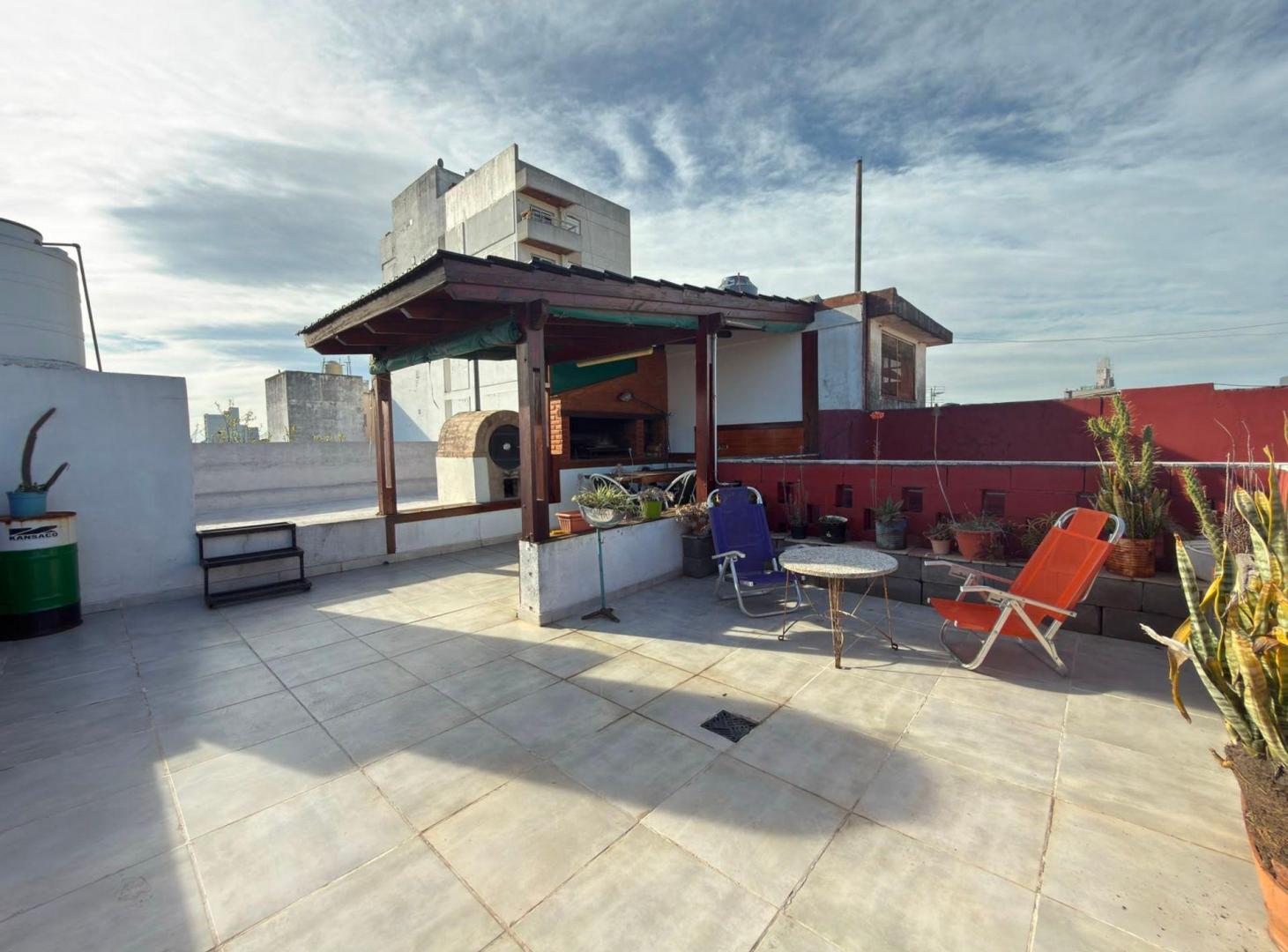 Foto de VENTA 2 CASAS 5 DORMITORIOS BARRIO PUEYRREDON, imagen 5