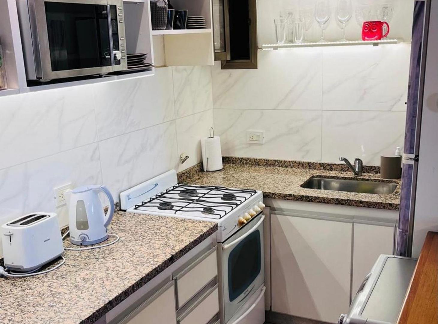 Foto de VENTA DEPARTAMENTO 1 DORM AMOBLADO B° CENTRO CBA, imagen 4