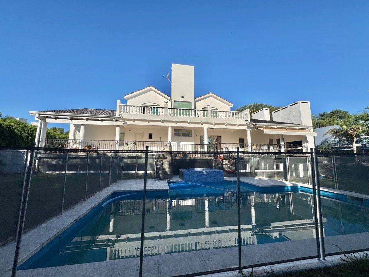 Foto de Venta casa country 4 hojas Mendiolaza, imagen 1