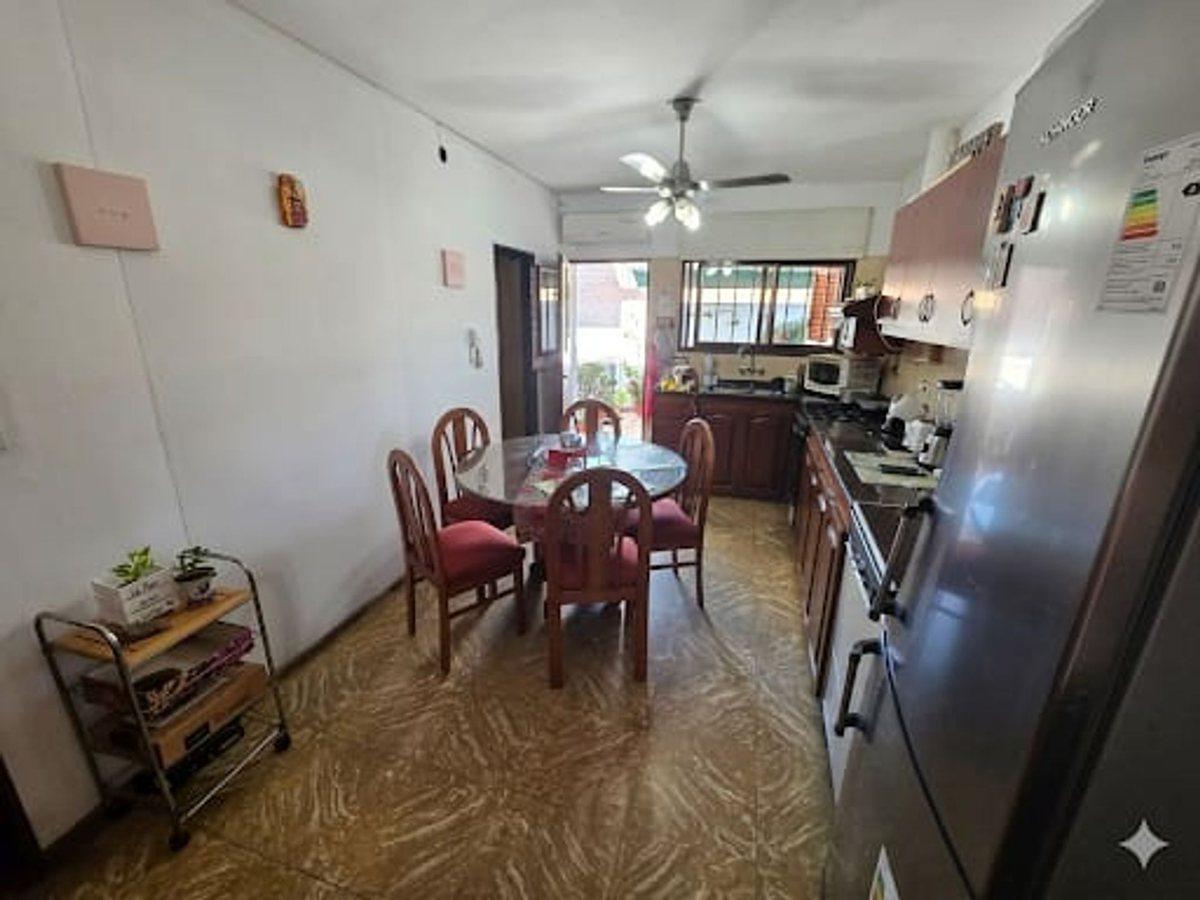 Foto de VENTA CASA 2 PLANTAS + LOCAL B° PUEYRREDÓN, imagen 5
