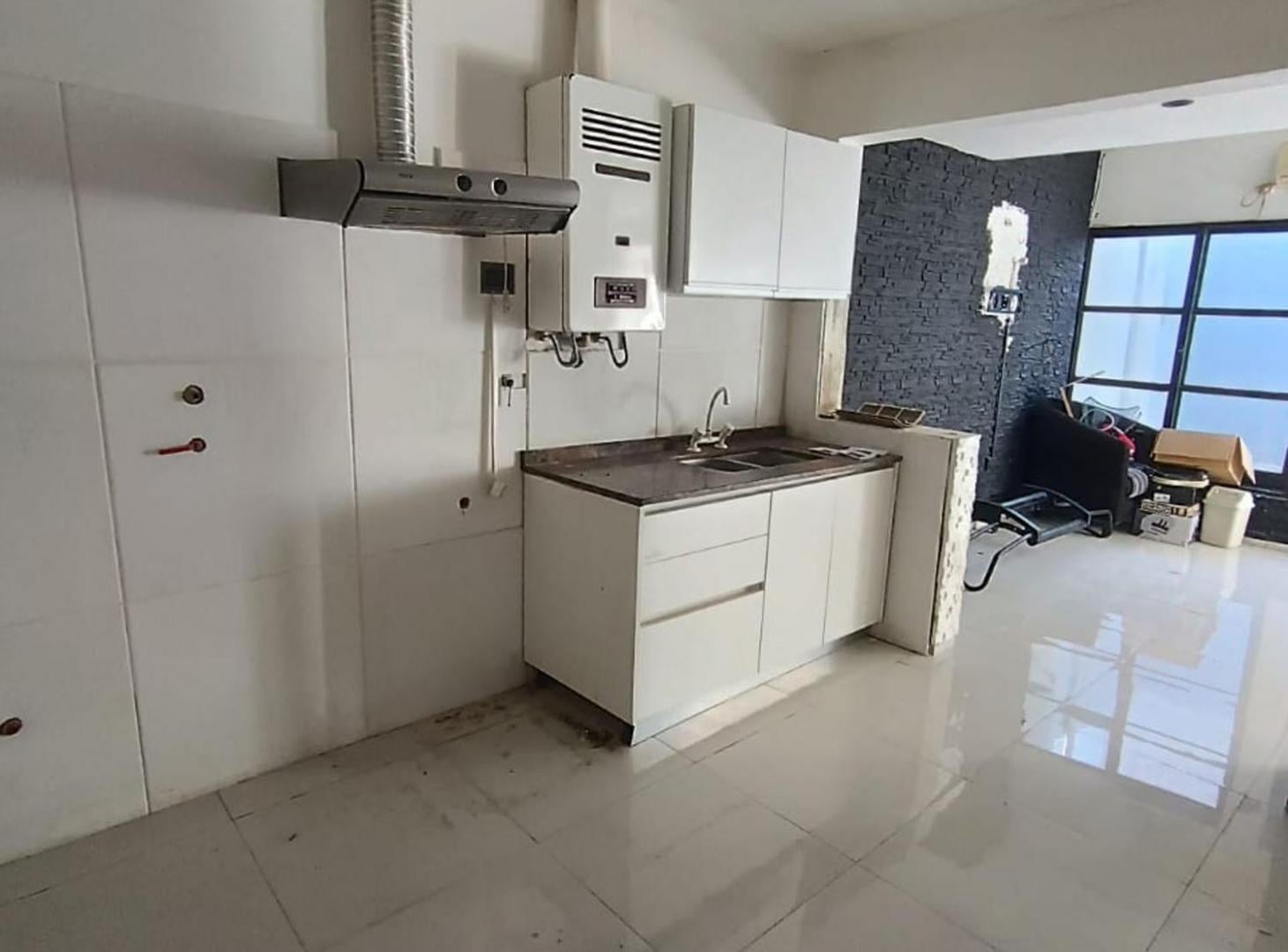 Foto de VENTA GALPON Y CASA B CIUDADELA, imagen 2