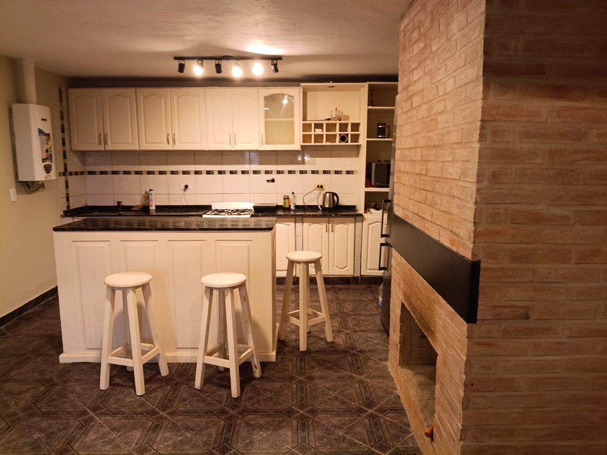 Foto de CASA EN VENTA LA CALERA CON PILETA, imagen 1