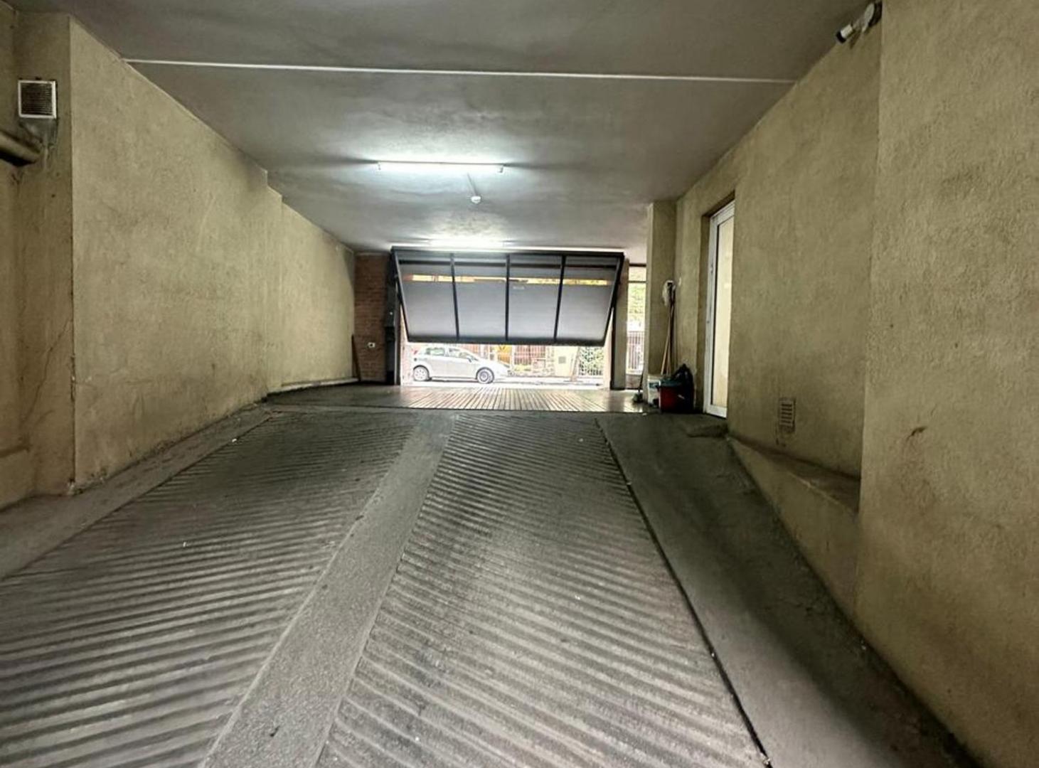 Foto de VENTA COCHERA - NUEVA CORDOBA - CALLE CHILE 200, imagen 3