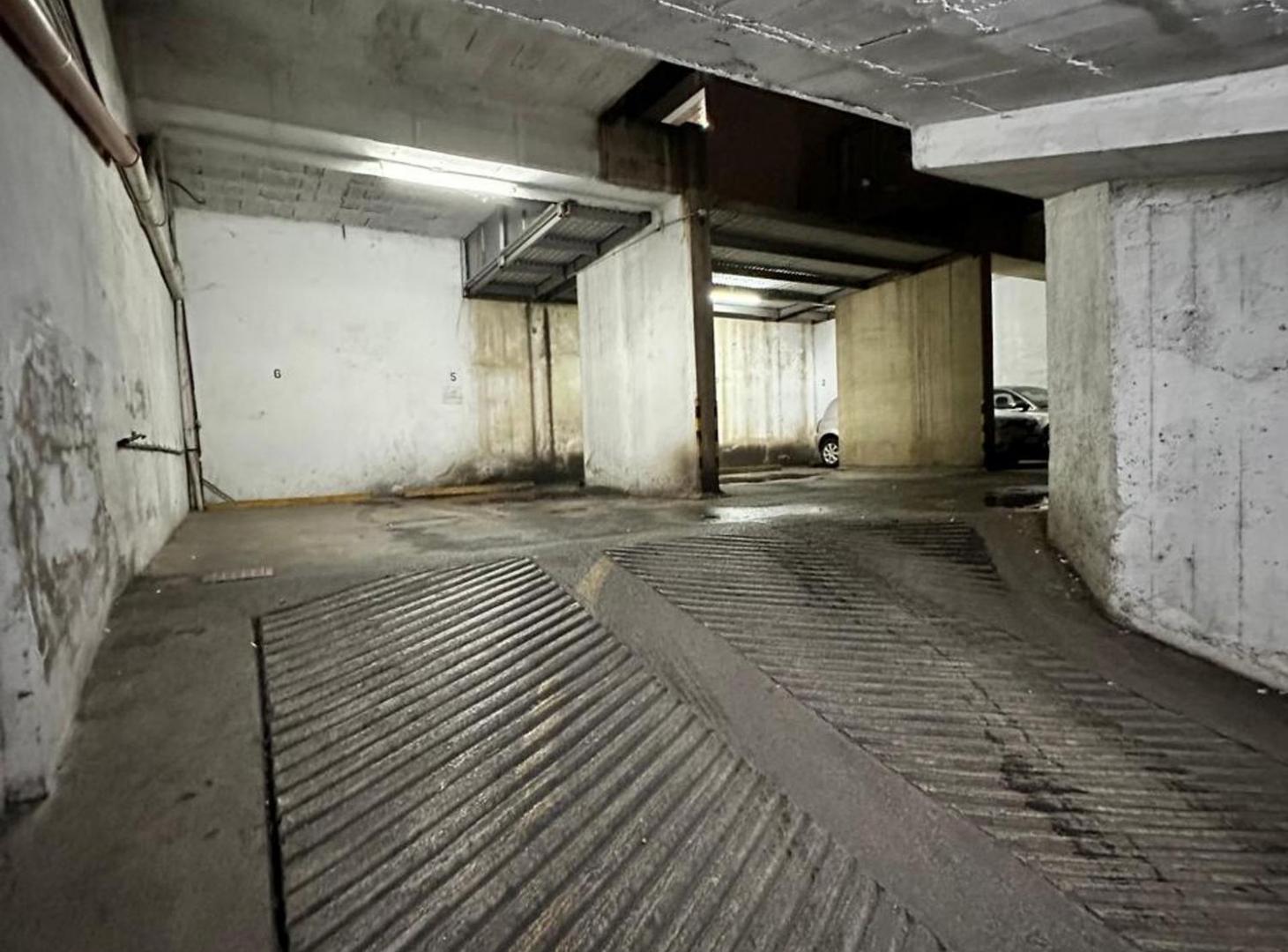 Foto de VENTA COCHERA - NUEVA CORDOBA - CALLE CHILE 200, imagen 2