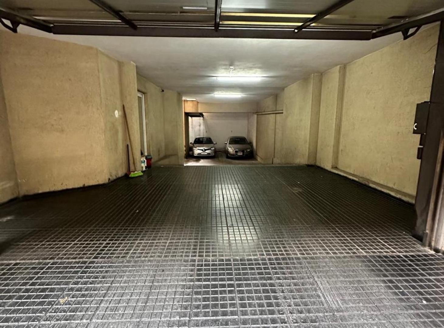 Foto de VENTA COCHERA - NUEVA CORDOBA - CALLE CHILE 200, imagen 1