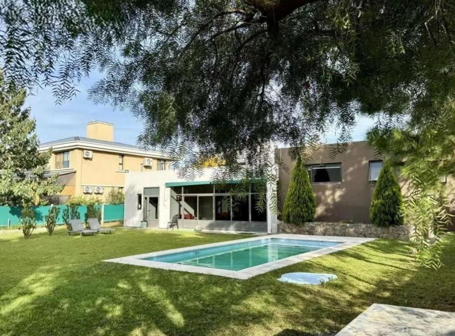Foto de VENTA CASA 3 DORMITORIOS BARRIO FINCAS DEL SUR II, imagen 2