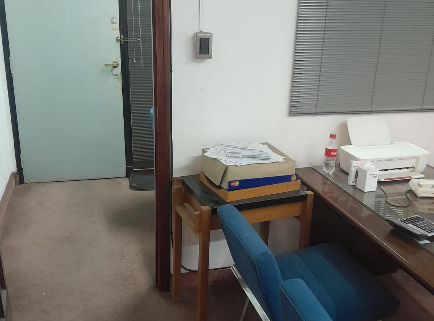 Foto de VENTA OFICINA PLENO CENTRO, imagen 3