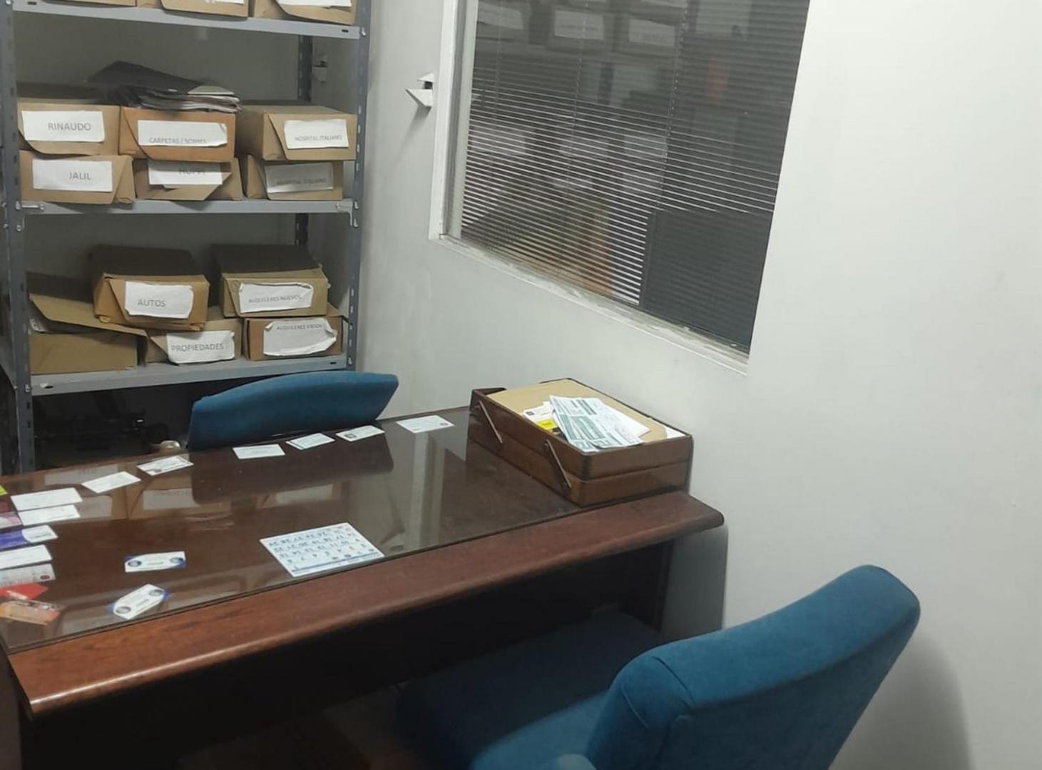 Foto de VENTA OFICINA PLENO CENTRO, imagen 1