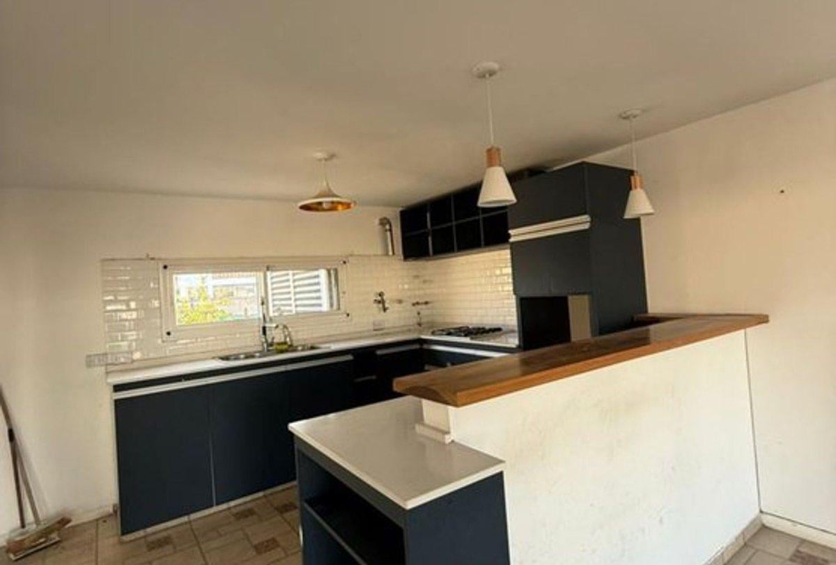Foto de VENTA CASA 4 DORM. EN DOCTA/MALAGUEÑO CON PILETA, imagen 5