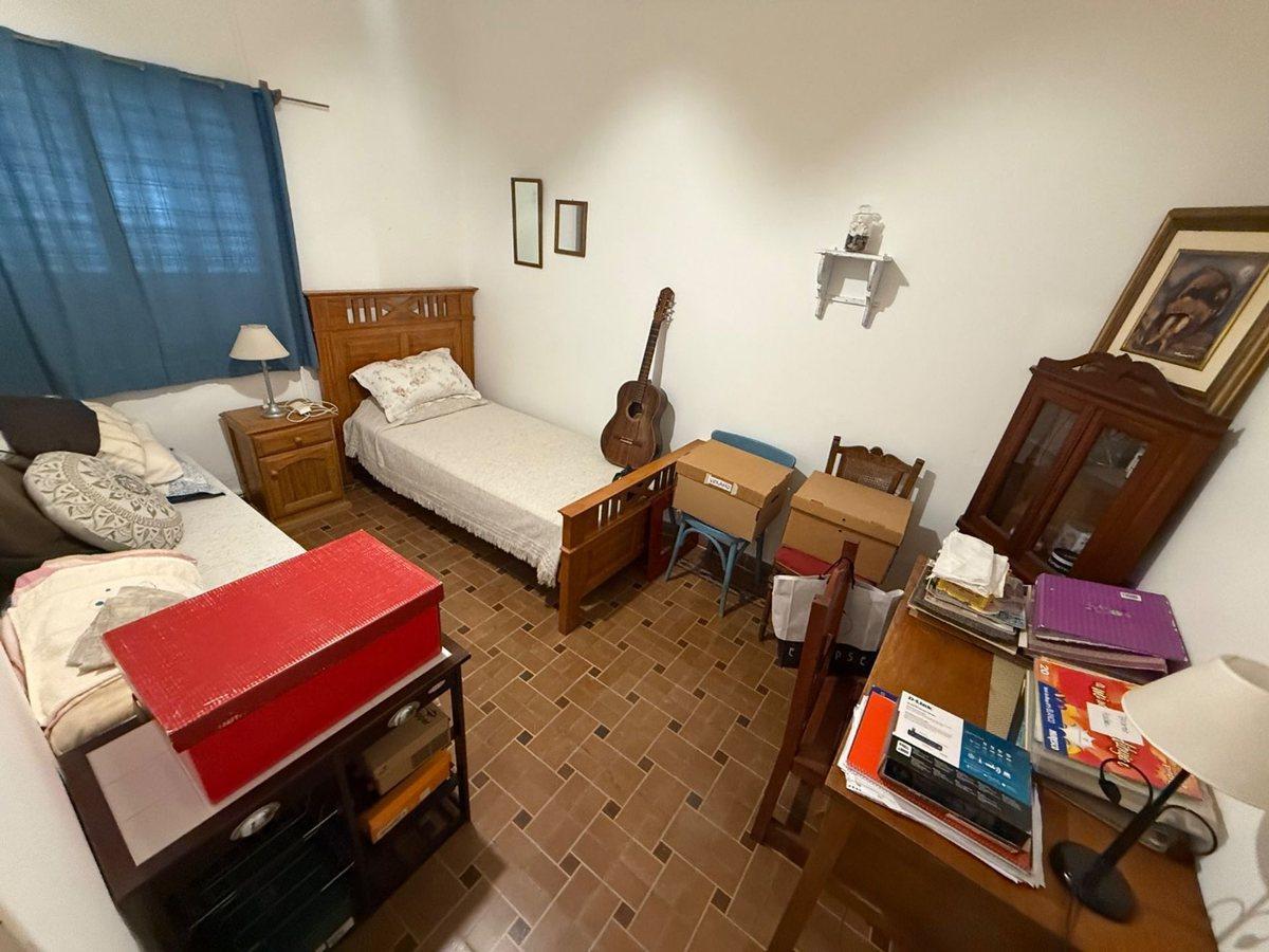 Foto de VENTA CASA 3 DORM BARRIO ALBERDI, imagen 4