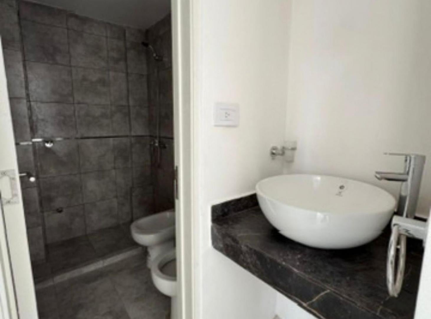 Foto de VENTA DEPTO 1 DOR GENERAL PAZ CON BALCON, imagen 5