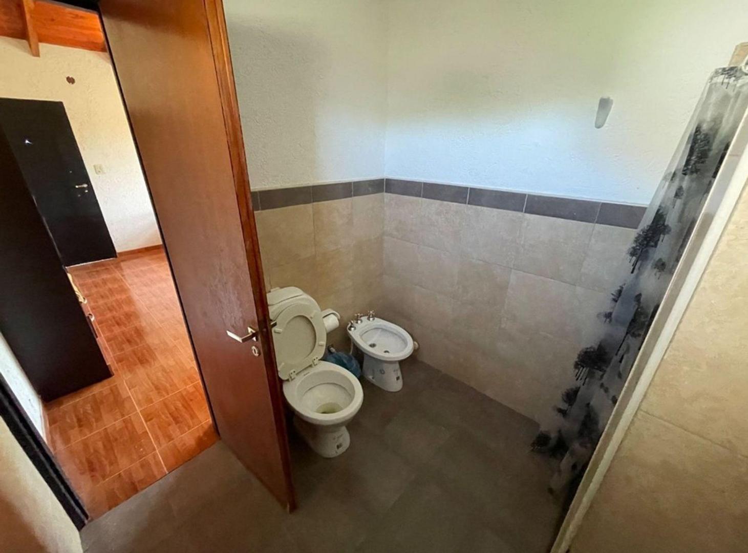Foto de Venta estancia con salón y 10 departamentos, imagen 3