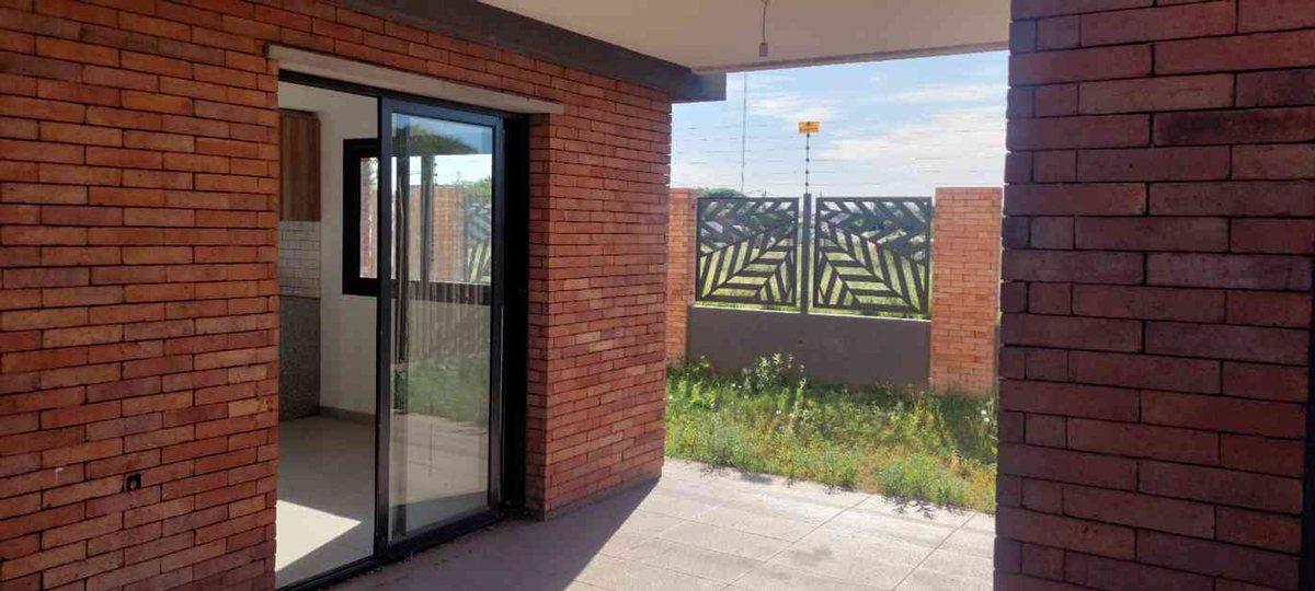 Foto de VENTA DUPLEX 3 DORMITORIOS, HOUSING DISTRITO BUNGE, imagen 5