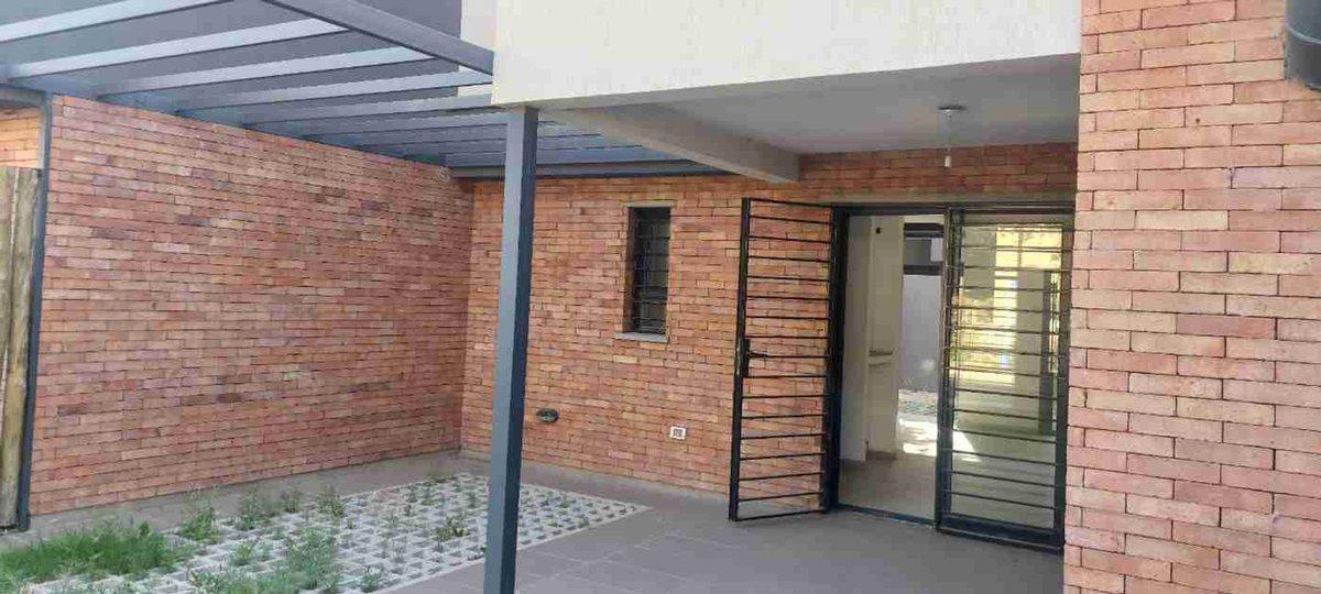 Foto de VENTA DUPLEX 3 DORMITORIOS, HOUSING DISTRITO BUNGE, imagen 5