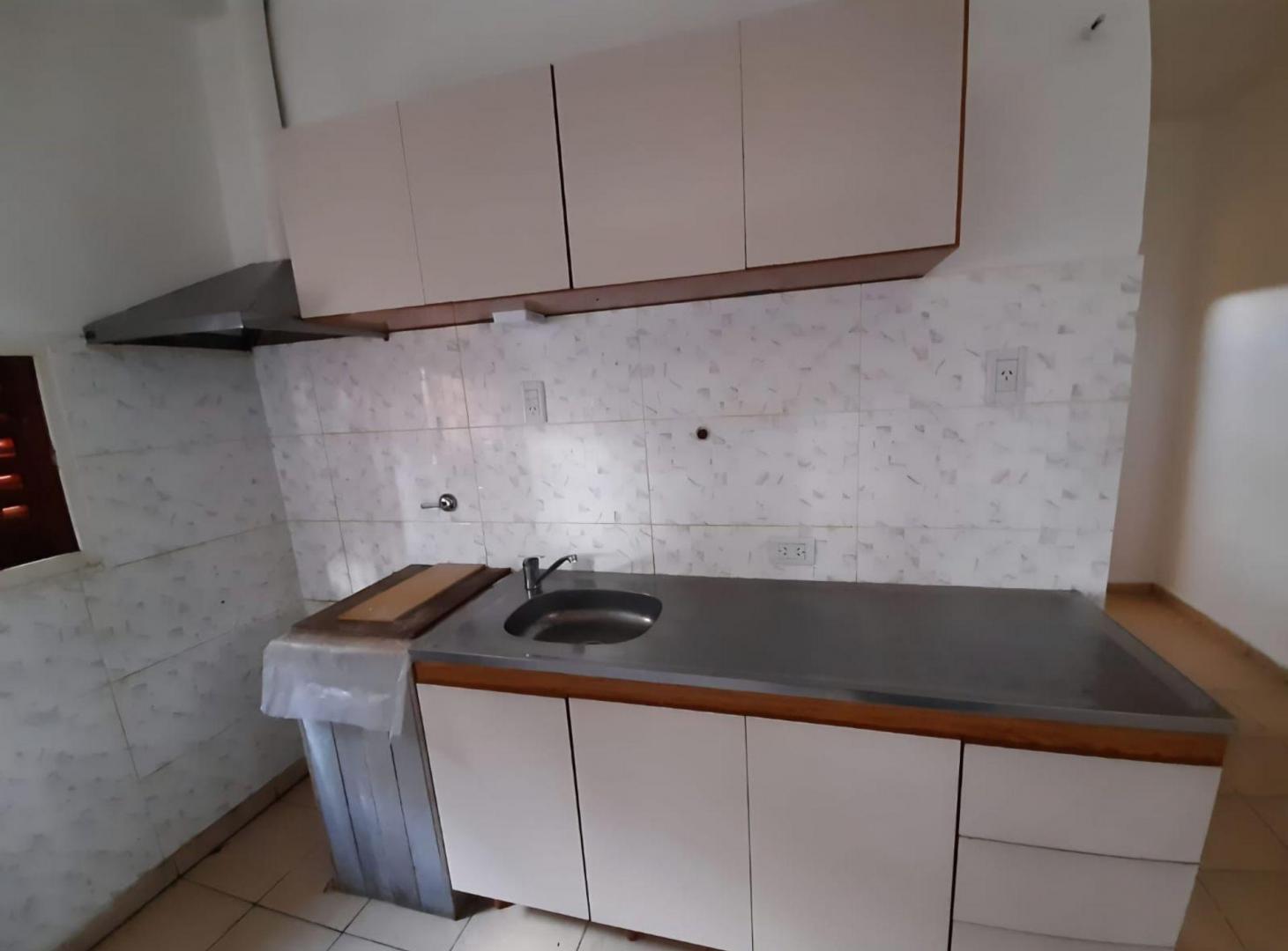 Foto de Venta Casa en Manfredi con Local comercial, imagen 2