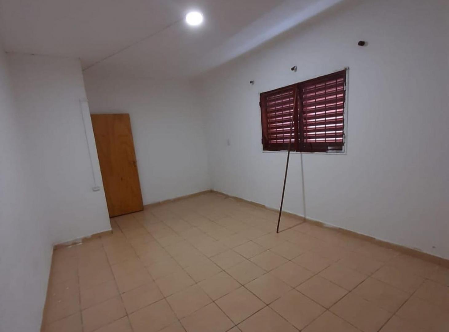 Foto de Venta Casa en Manfredi con Local comercial, imagen 5