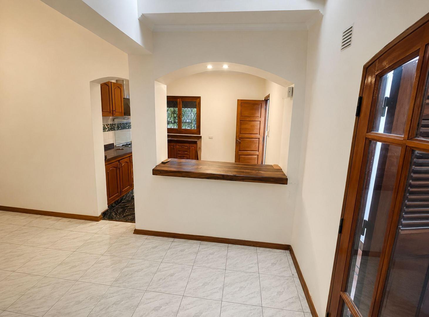 Foto de Importante Casa en Venta en Barrio General Paz, imagen 3