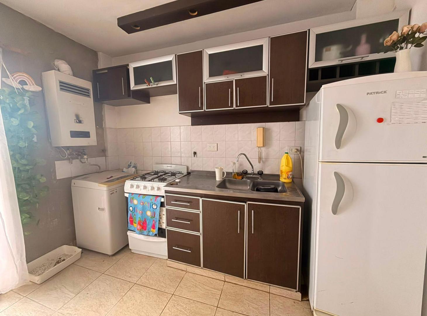 Foto de VENTA DUPLEX 2 DORM. EN ALTO ALBERDI CON PATIO, imagen 4