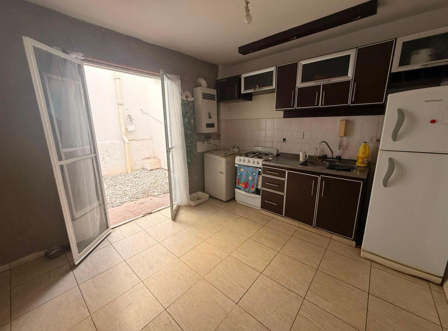 Foto de VENTA DUPLEX 2 DORM. EN ALTO ALBERDI CON PATIO, imagen 5
