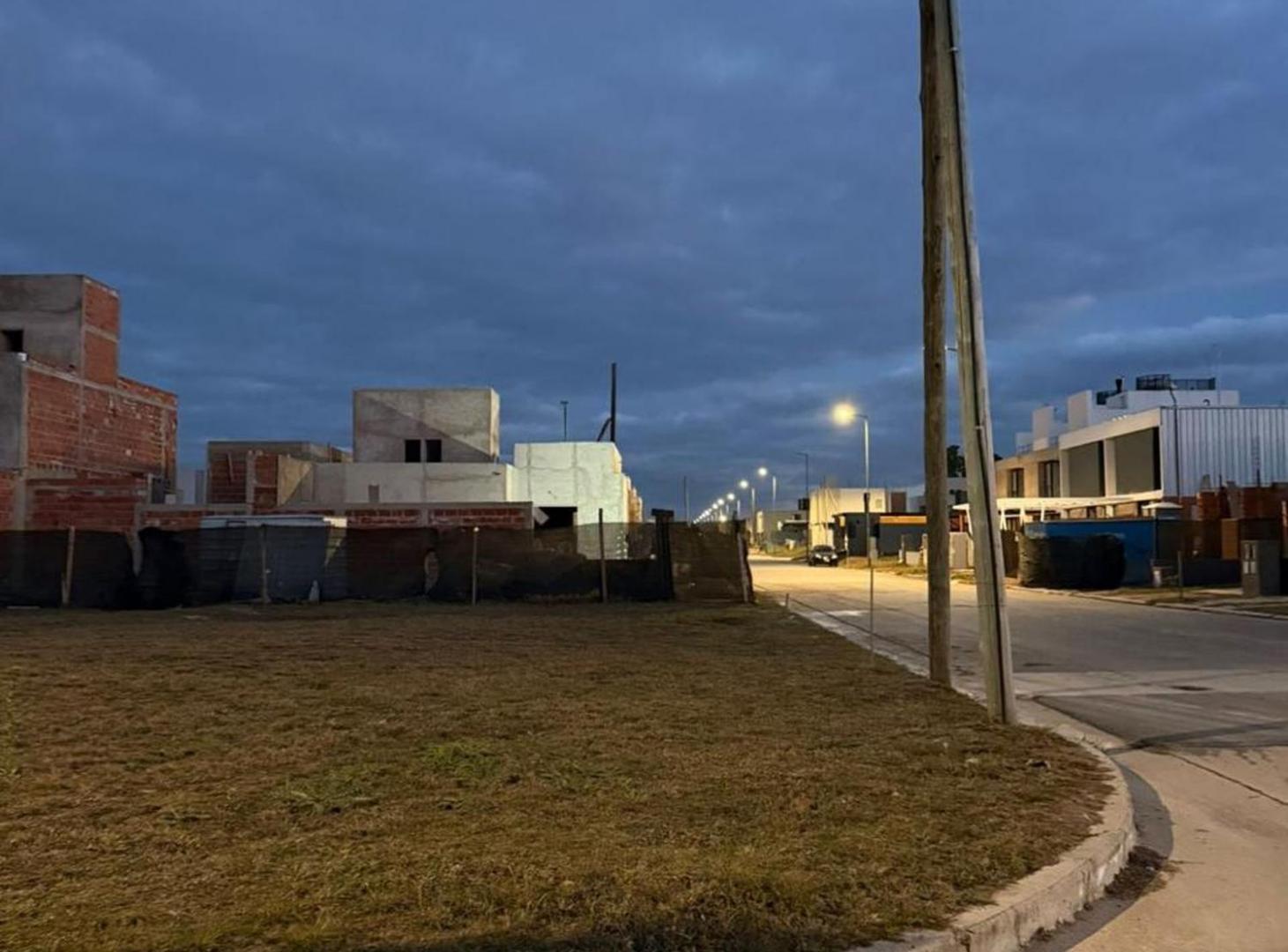 Foto de VENTA LOTE ESQUINA RINCONES DE MANANTIALES, imagen 2