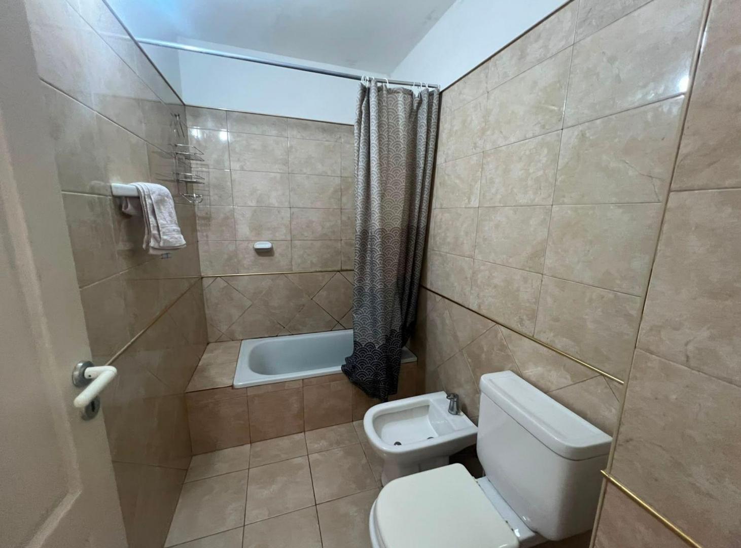 Foto de SE VENDE DEPARTAMENTO 1 DOR CARLOS PAZ APTO CREDIT, imagen 4
