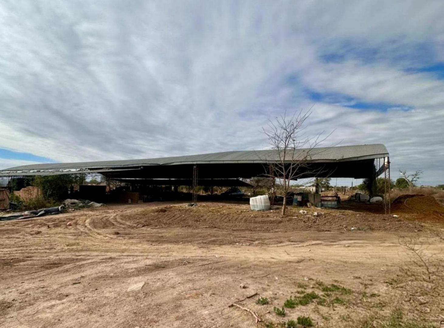 Foto de Venta Terreno de uso Industrial con sup. cubierta, imagen 2