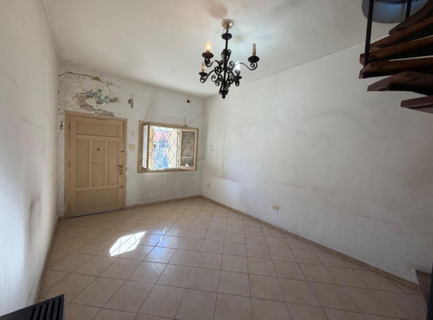 Foto de Venta casa a refaccionar 4 dor - Crisol Sur, imagen 4