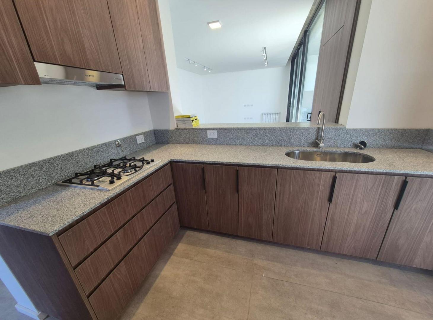 Foto de VENDE DUPLEX DE TRES DORM. CERRO DE LAS ROSAS, imagen 3