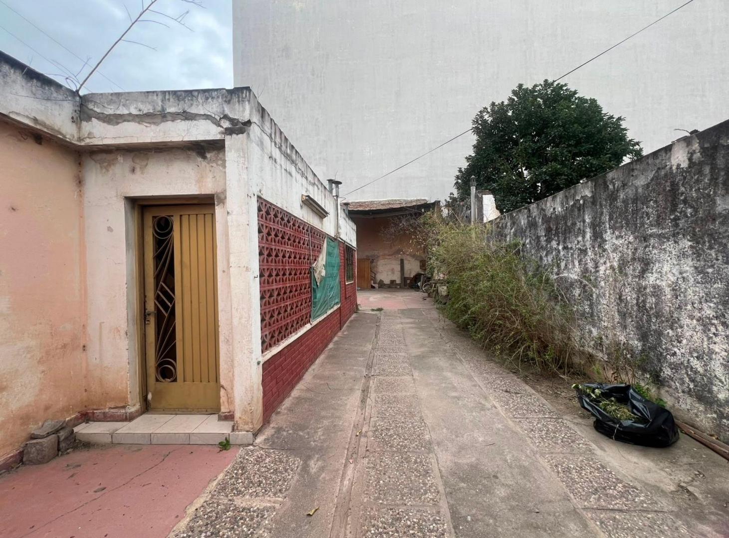 Foto de VENDE CASA A DEMOLER APTA PARA DESARROLLO, imagen 4