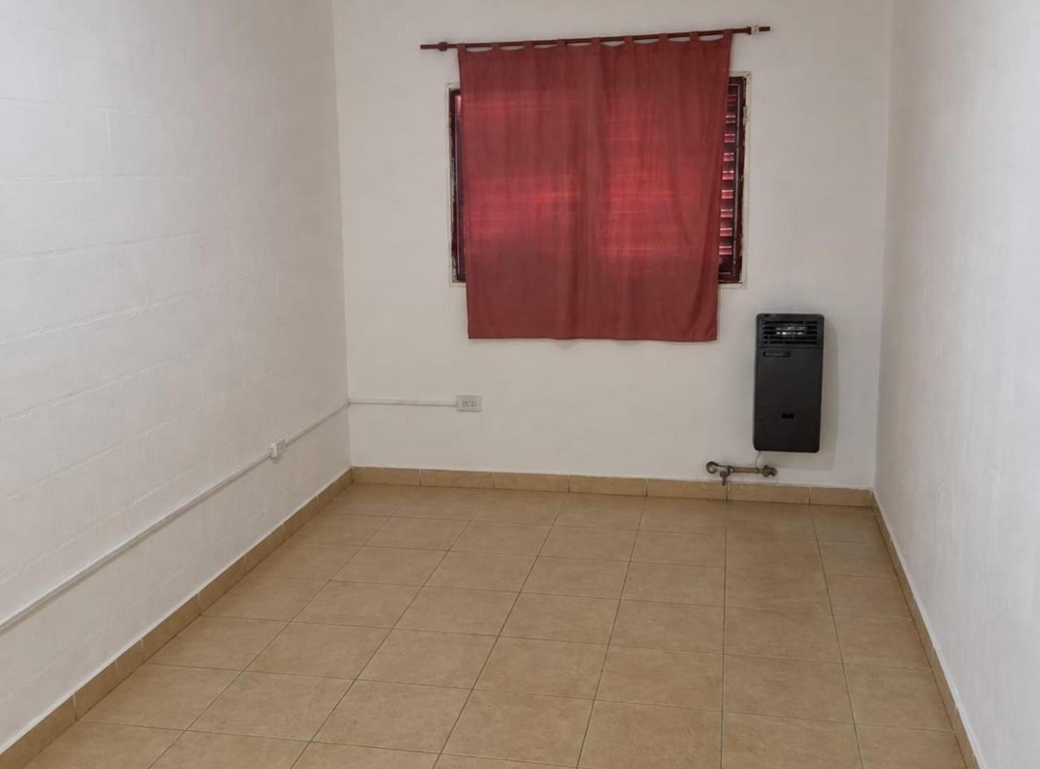 Foto de Alquiler casa + local comercial Manfredi, imagen 4