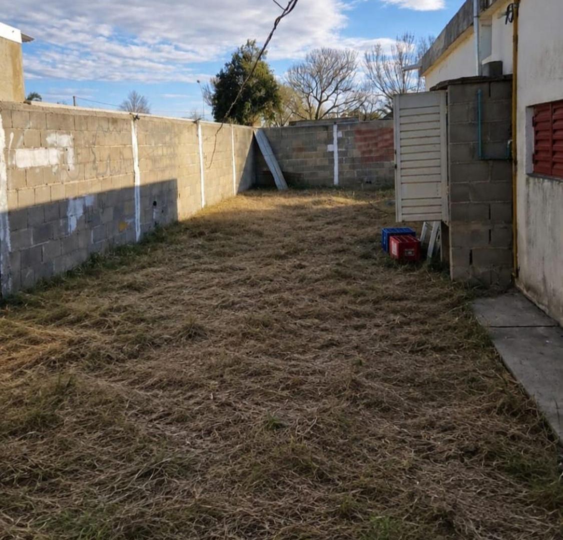 Foto de Alquiler casa + local comercial Manfredi, imagen 5