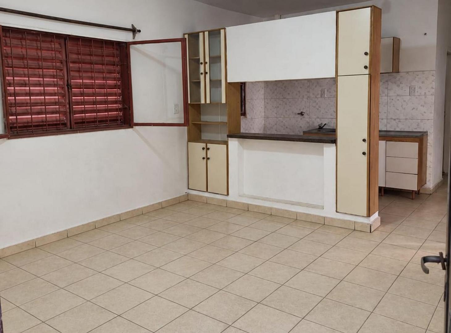 Foto de Alquiler casa + local comercial Manfredi, imagen 2