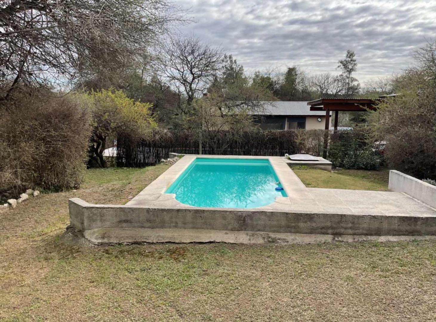 Foto de VENTA CASA CON PILETA VILLA LOS AROMOS, imagen 2