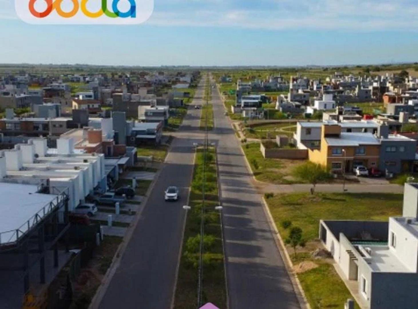 Foto de REMAX VENDE LOTE ESQUINA EN DOCTA CENTRAL, imagen 3