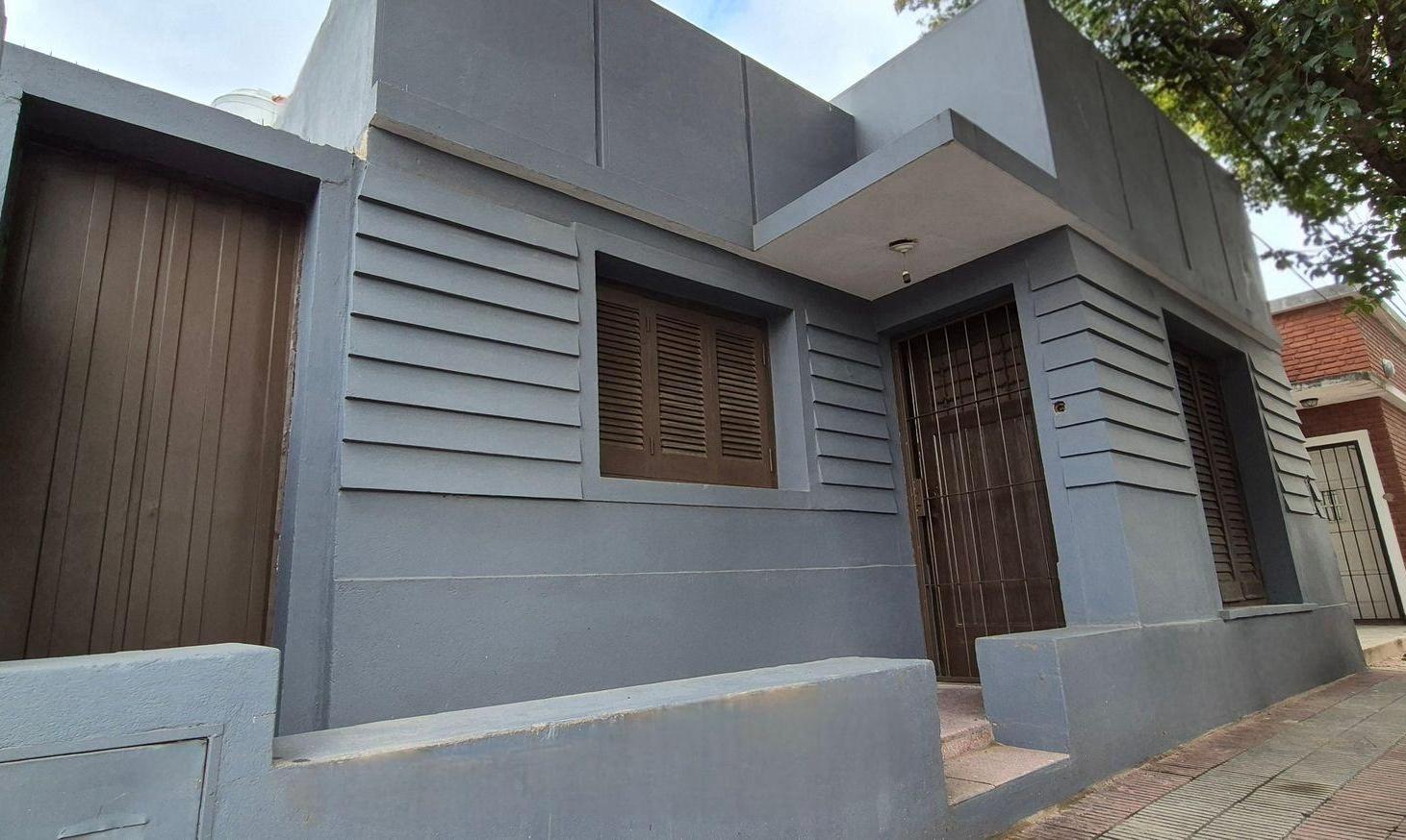 Foto de VENTA CASA 2 DORMITORIOS EN B° SARMIENTO, imagen 1