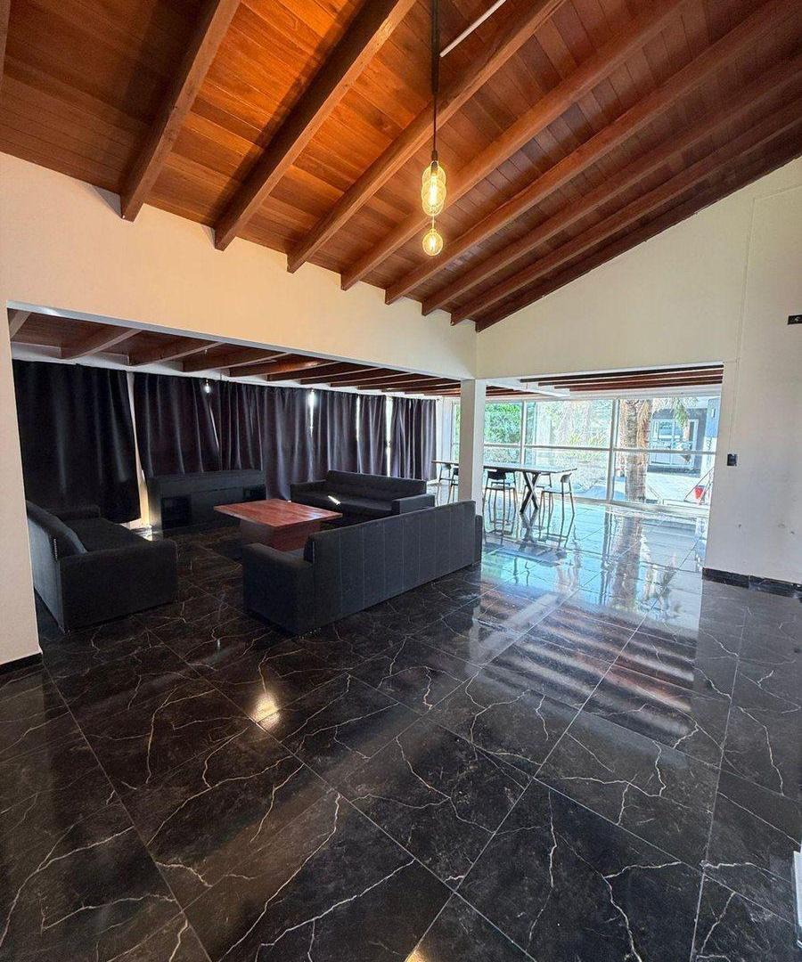 Foto de CASA EN VENTA 3 DORMITORIOS EN ARBOLADA HOLLYWOOD, imagen 3