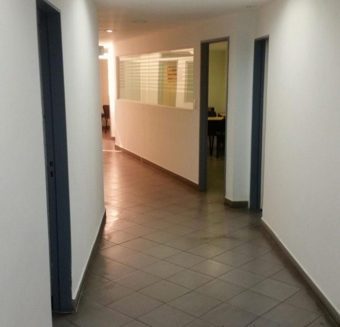 Foto de ALQUILER LOCAL COMERCIAL SOBRE LA CAÑADA. CENTRO, imagen 2