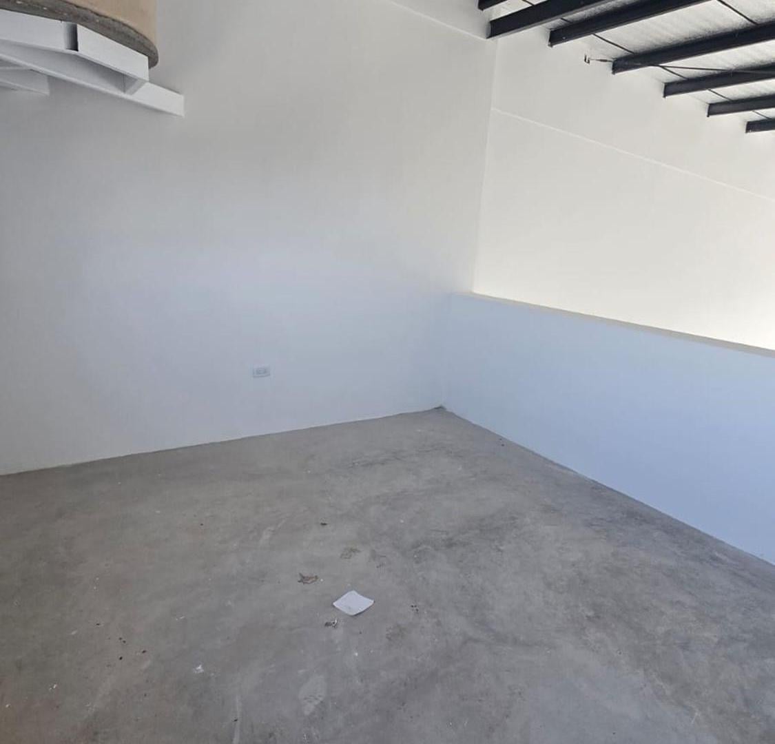 Foto de REMAX VENDE LOCAL COMERCIAL EN DOCTA 99M2, imagen 5