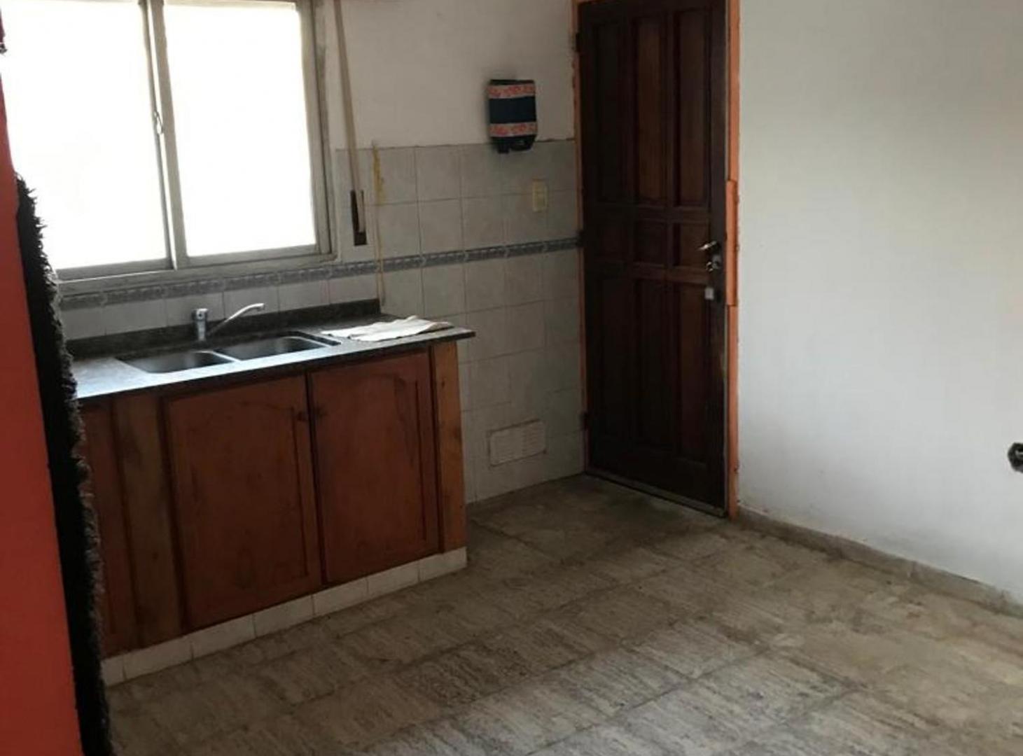 Foto de VENTA - CASA - 2 DORMI - OLIVA, imagen 5