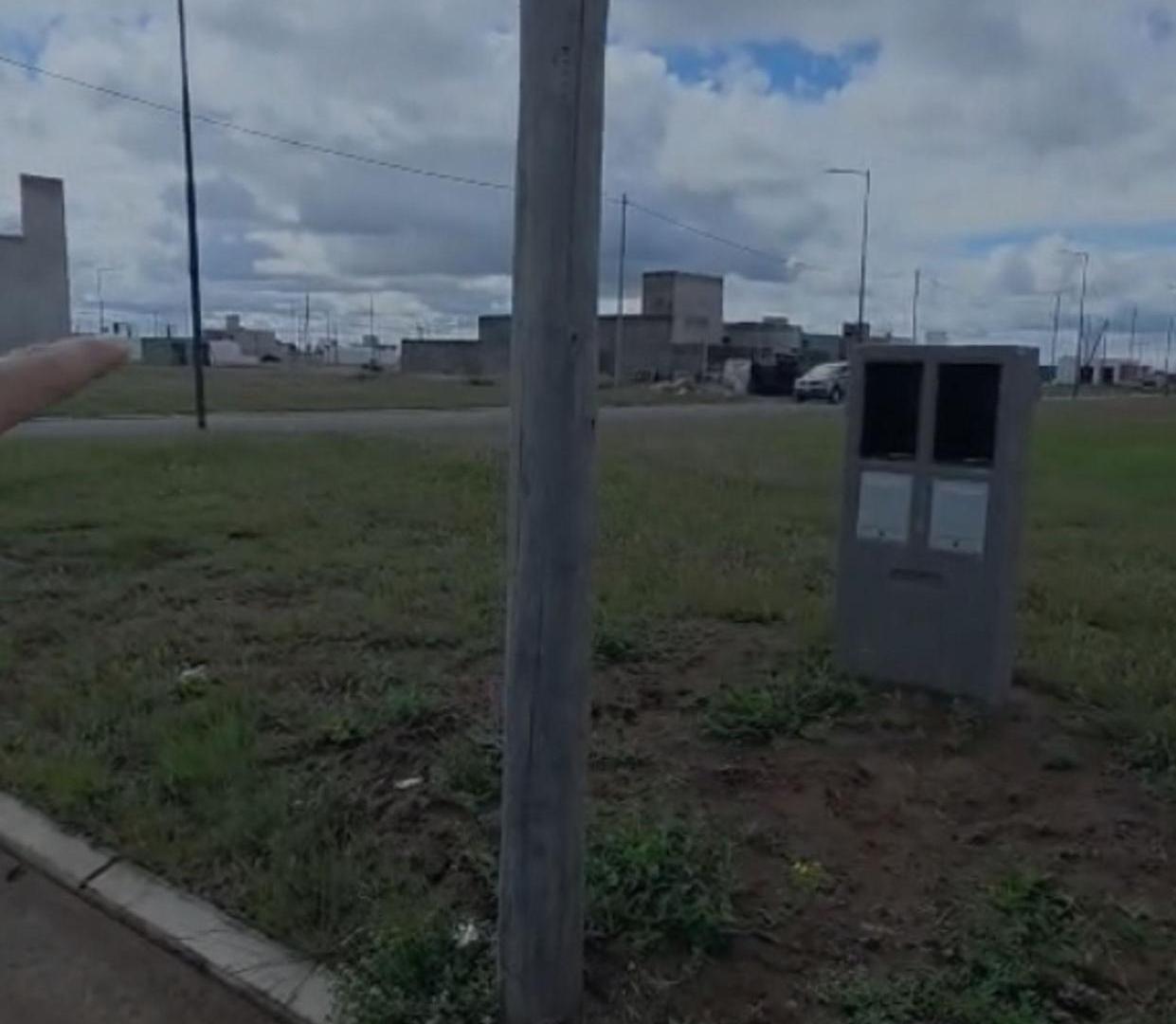 Foto de LOTE EN VENTA PAMPAS DE MANANTIALES, imagen 3