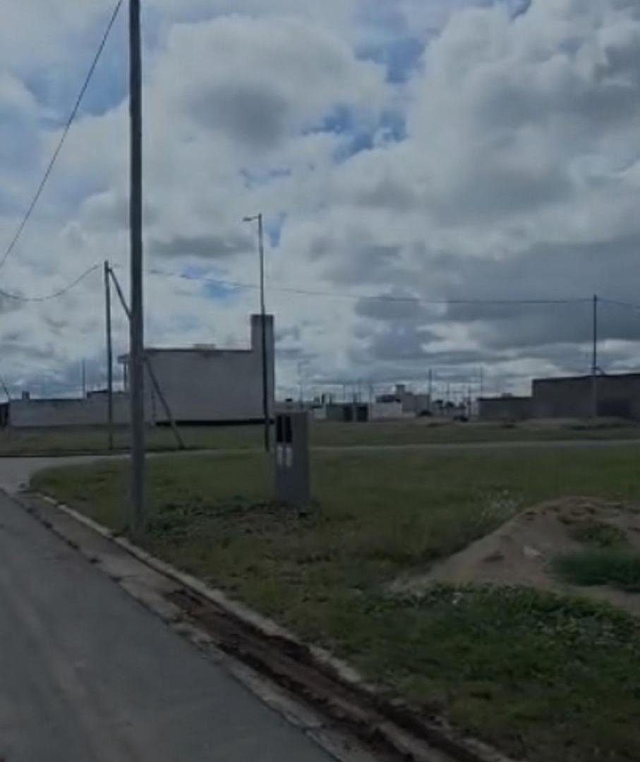 Foto de LOTE EN VENTA PAMPAS DE MANANTIALES, imagen 1